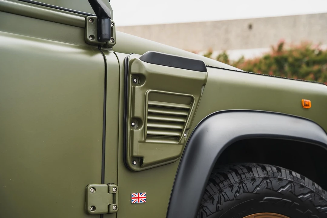 1998 Land Rover Defender 110 - Image 22 of 31