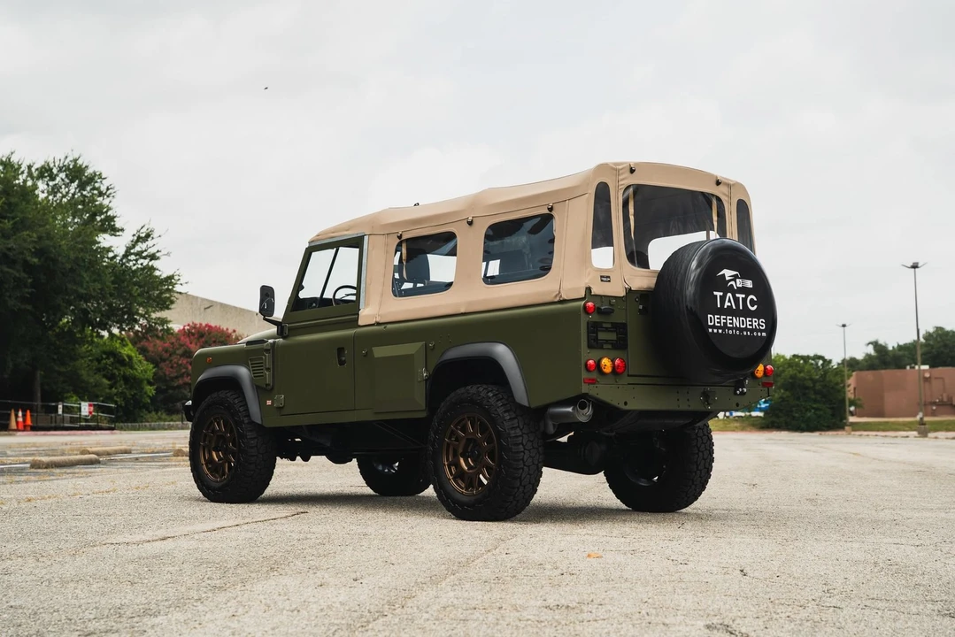 1998 Land Rover Defender 110 - Image 26 of 31