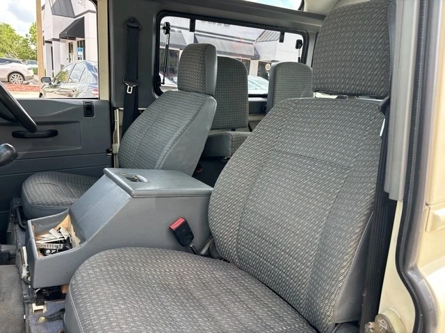 1998 Land Rover Defender 90 - Image 8 of 12