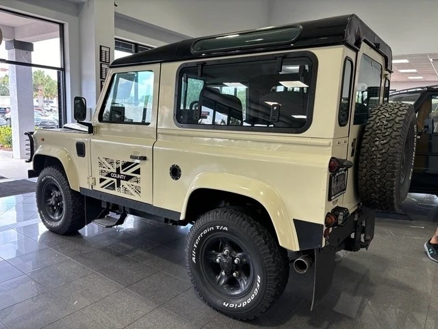 1998 Land Rover Defender 90 - Image 3 of 12