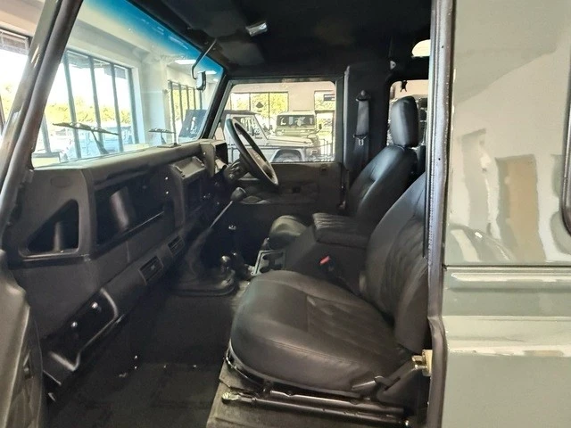 1998 Land Rover Defender 90 - Image 4 of 12