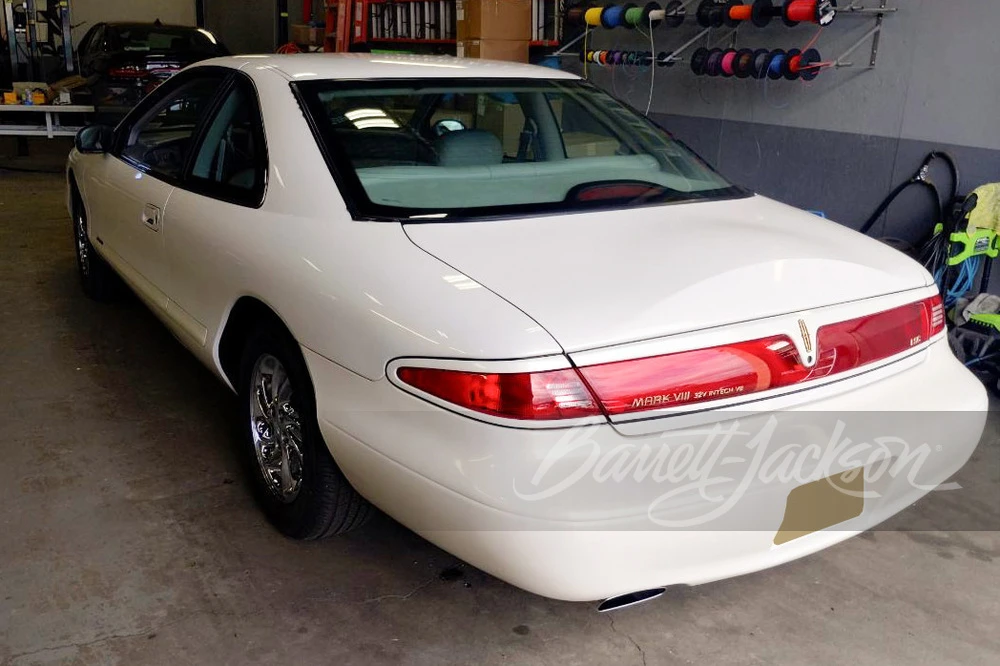 1998 Lincoln Continental Mark VIII - Image 2 of 31