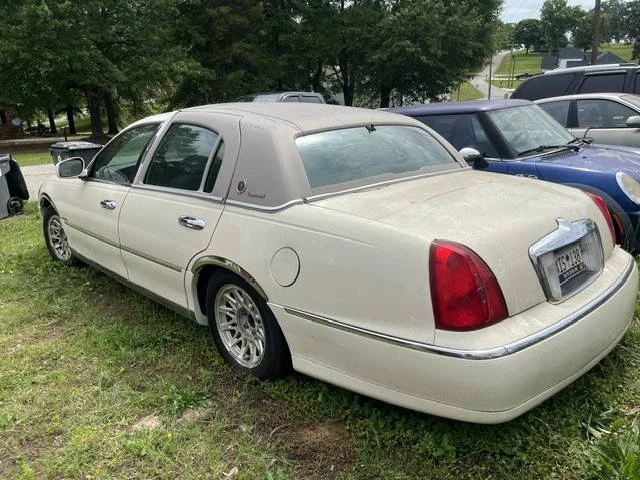 1998 Lincoln Continental 9th Gen - Image 7 of 9
