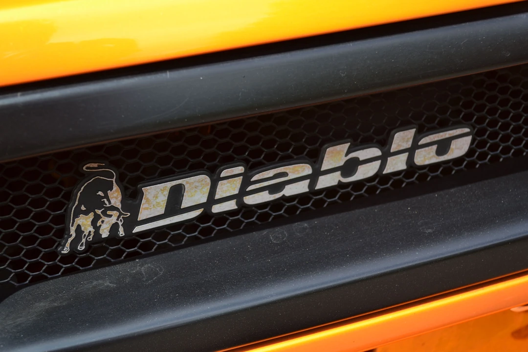 1998 Lamborghini Diablo SV - Image 10 of 19