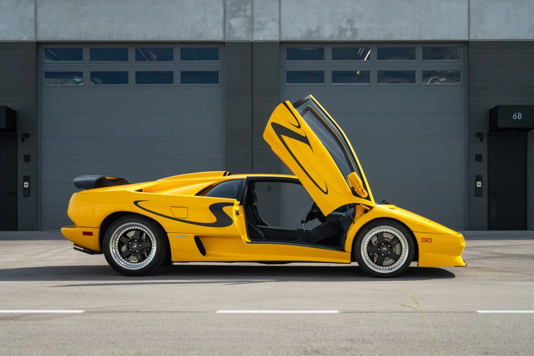 1998 Lamborghini Diablo SV - Image 13 of 31