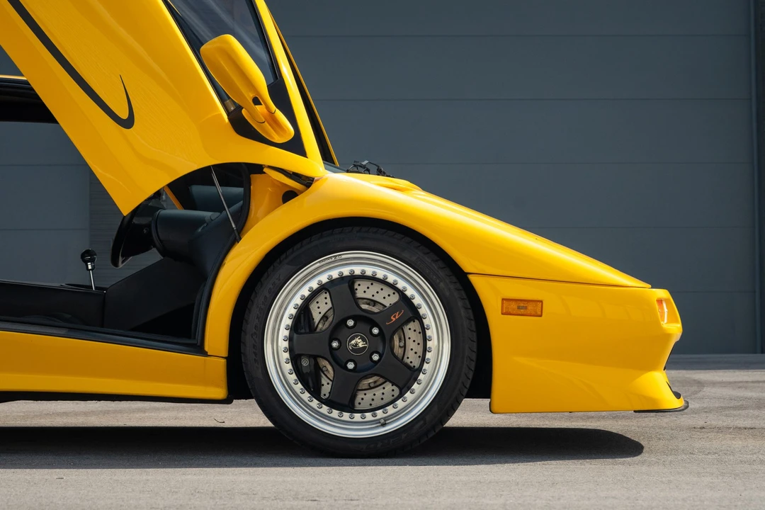 1998 Lamborghini Diablo SV - Image 25 of 31
