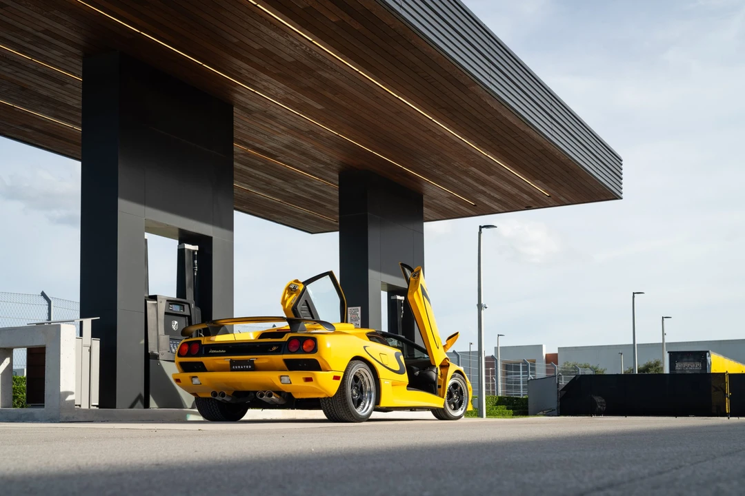 1998 Lamborghini Diablo SV - Image 14 of 31
