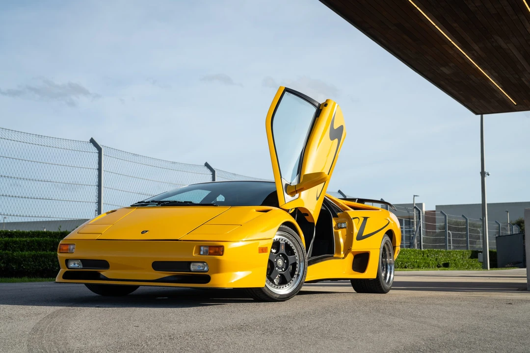 1998 Lamborghini Diablo SV - Image 11 of 31