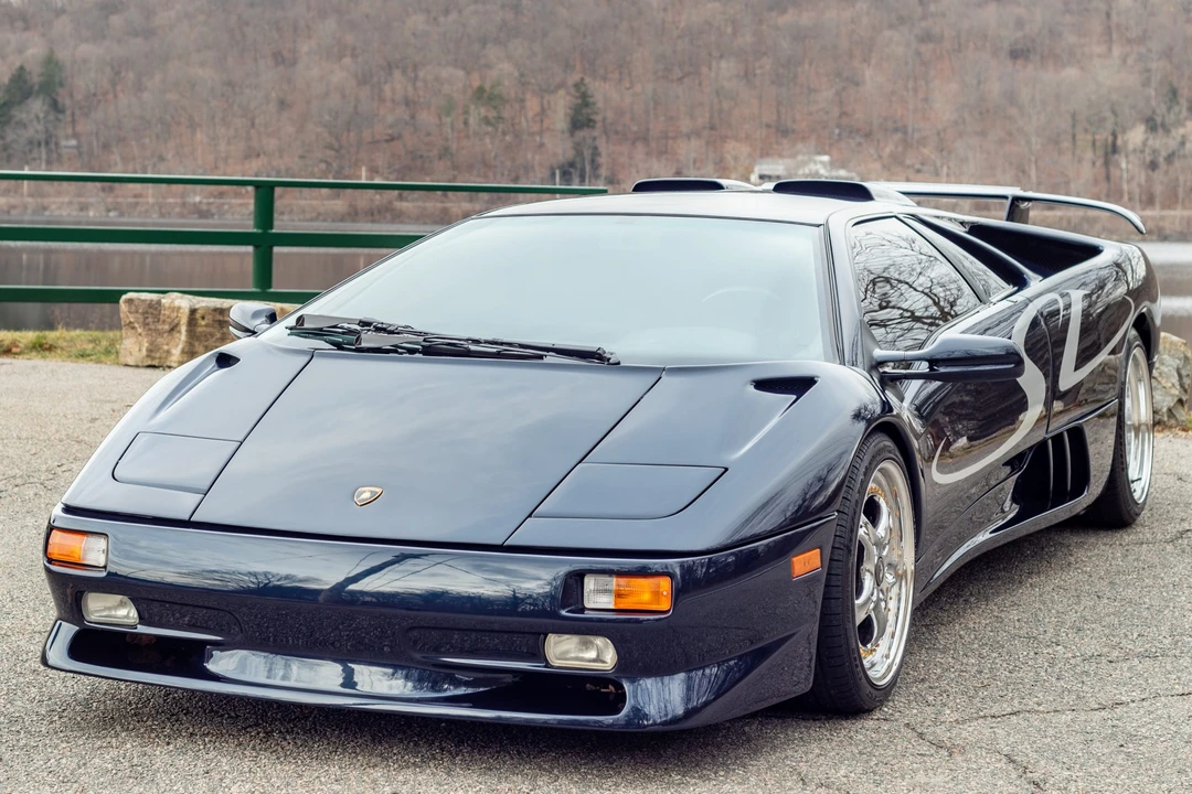 1998 Lamborghini Diablo SV - Image 1 of 31