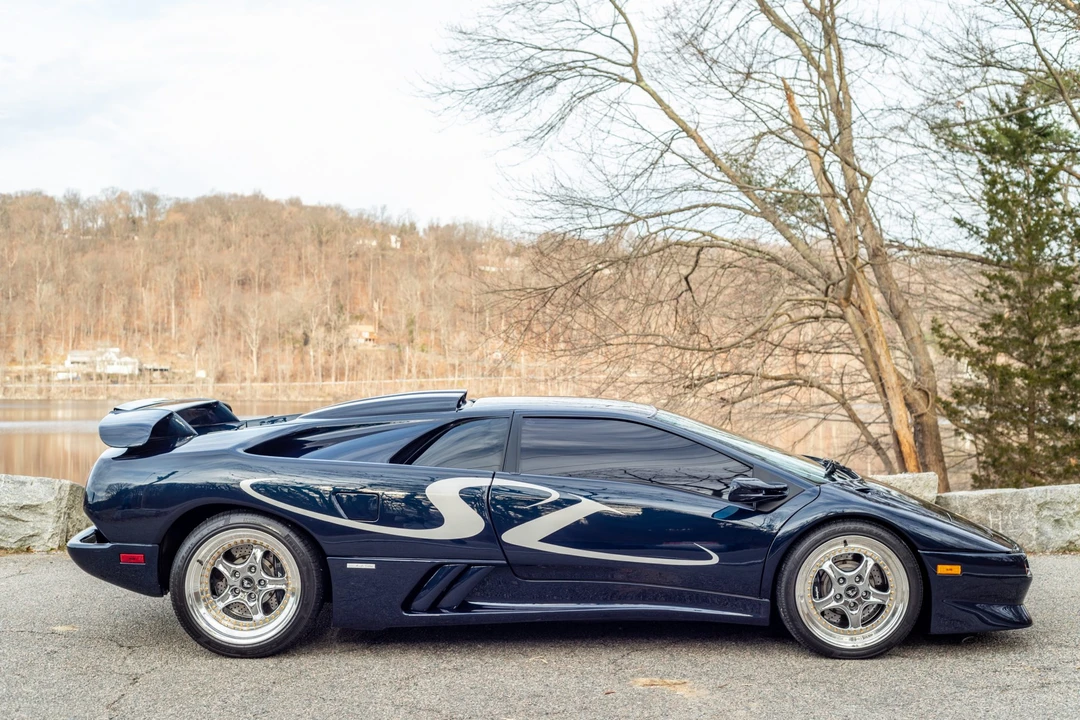 1998 Lamborghini Diablo SV - Image 3 of 31