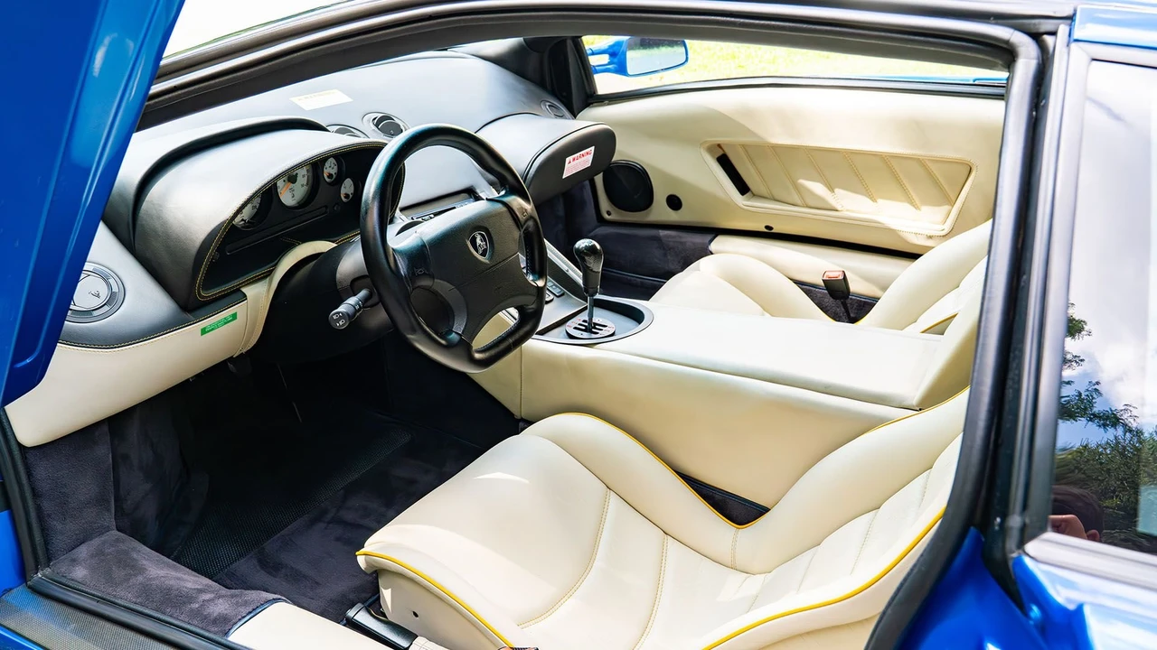 1998 Lamborghini Diablo SV - Image 2 of 31