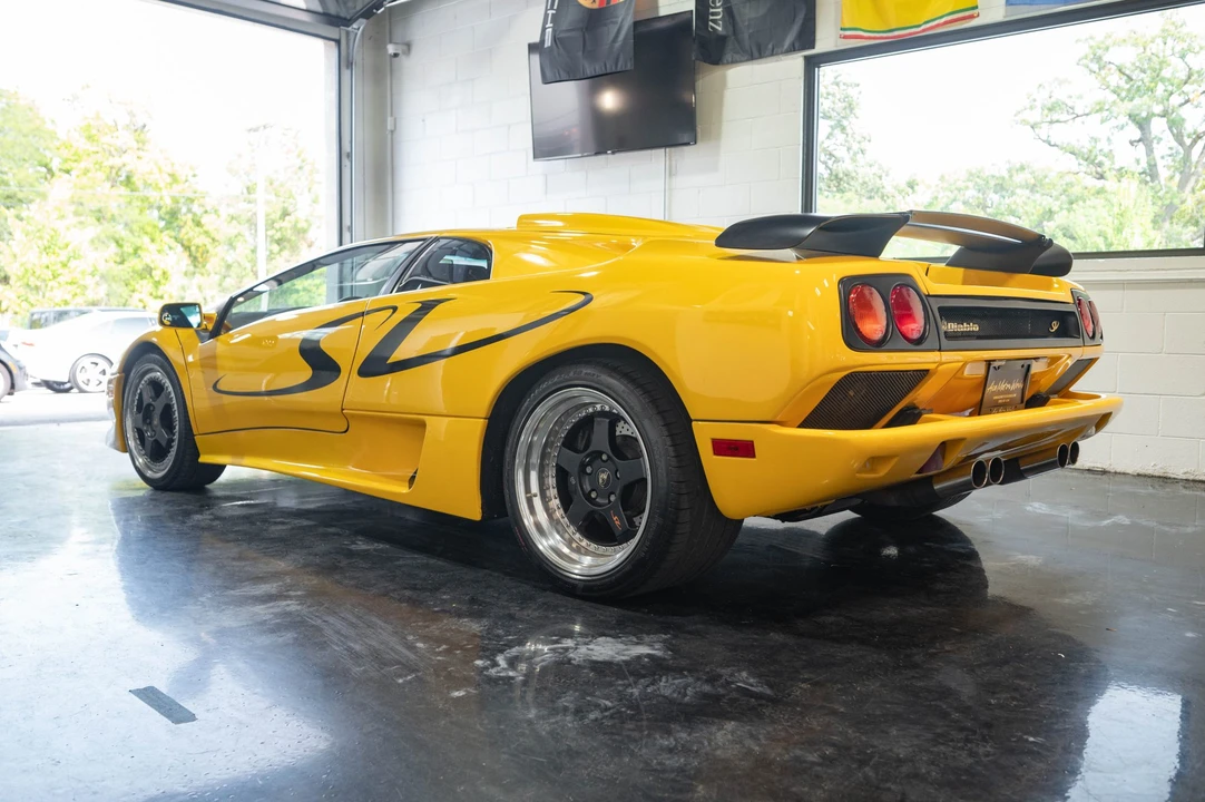 1998 Lamborghini Diablo SV - Image 12 of 31