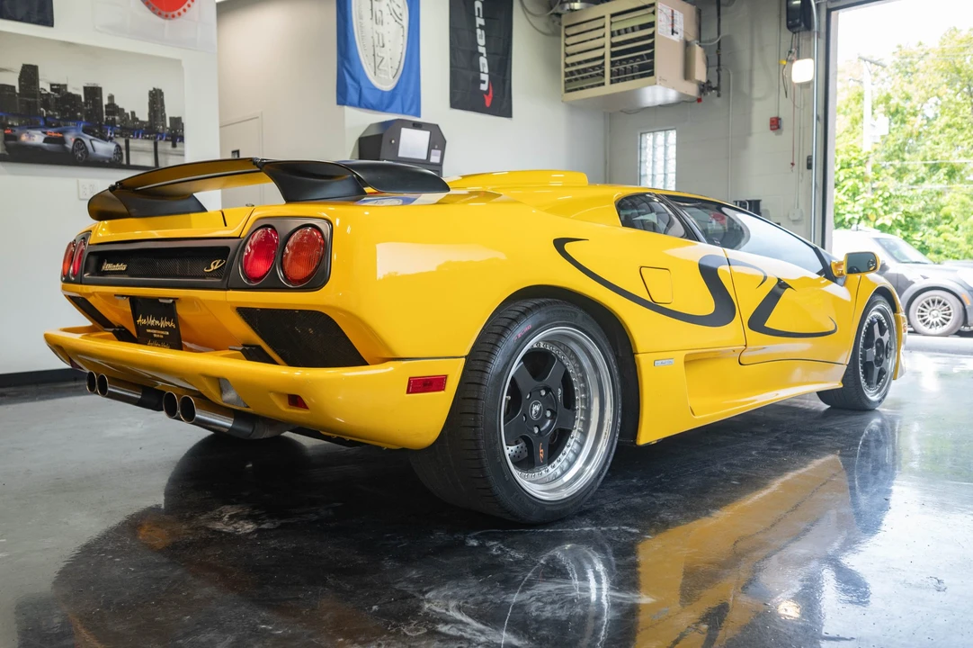 1998 Lamborghini Diablo SV - Image 9 of 31