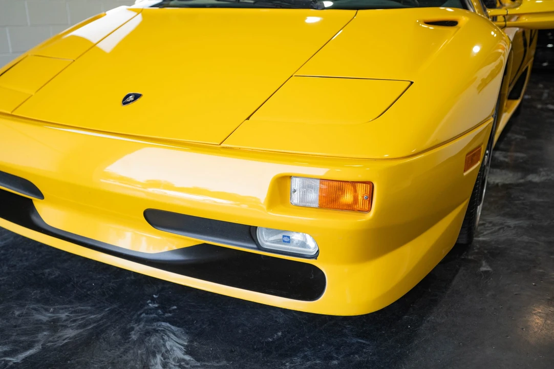 1998 Lamborghini Diablo SV - Image 17 of 31