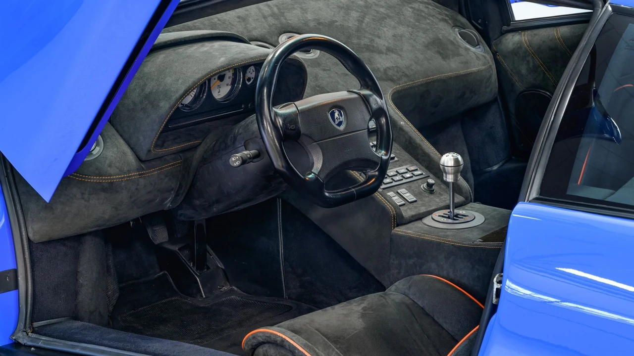 1998 Lamborghini Diablo SV - Image 8 of 31