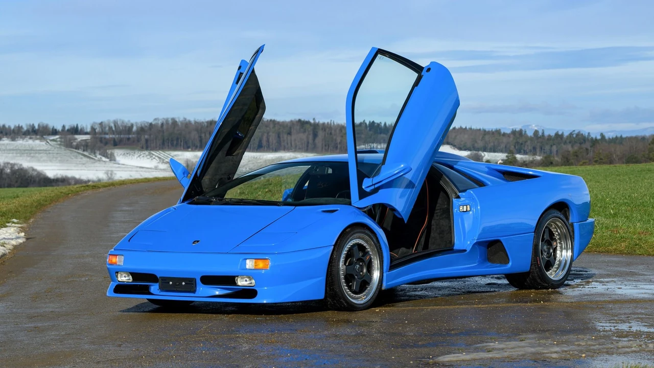 1998 Lamborghini Diablo SV - Image 11 of 31