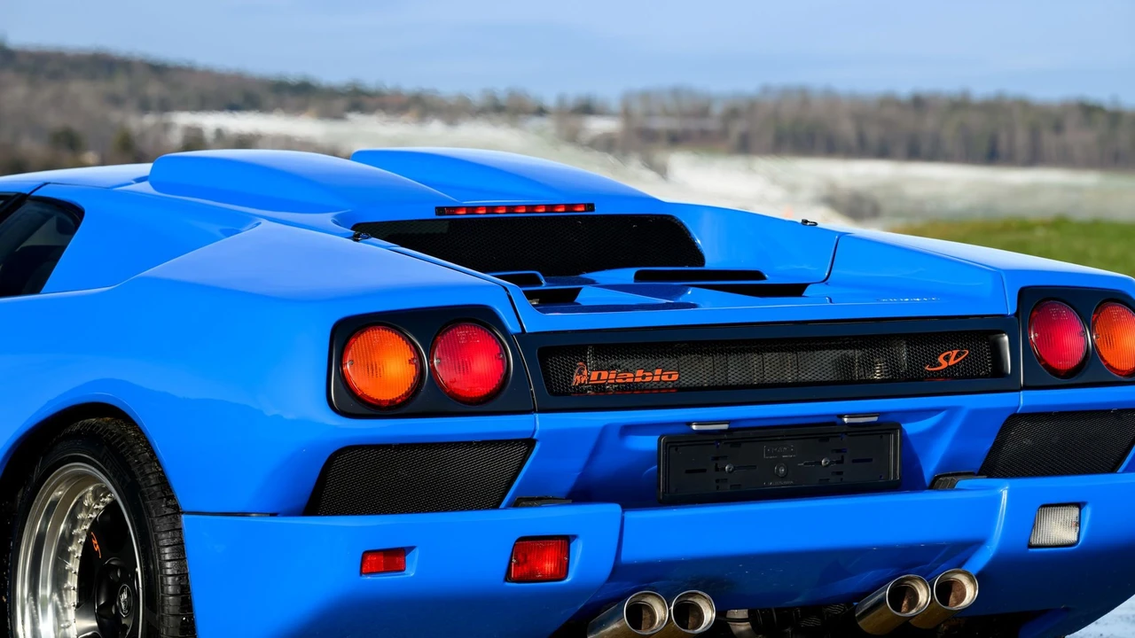 1998 Lamborghini Diablo SV - Image 21 of 31
