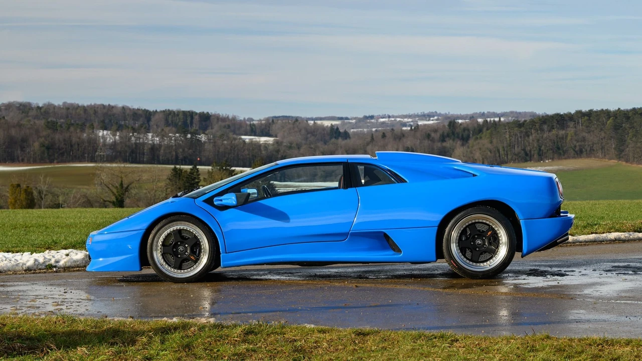 1998 Lamborghini Diablo SV - Image 3 of 31