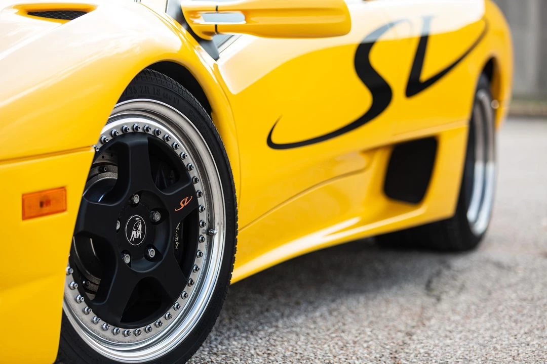 1998 Lamborghini Diablo SV - Image 25 of 31