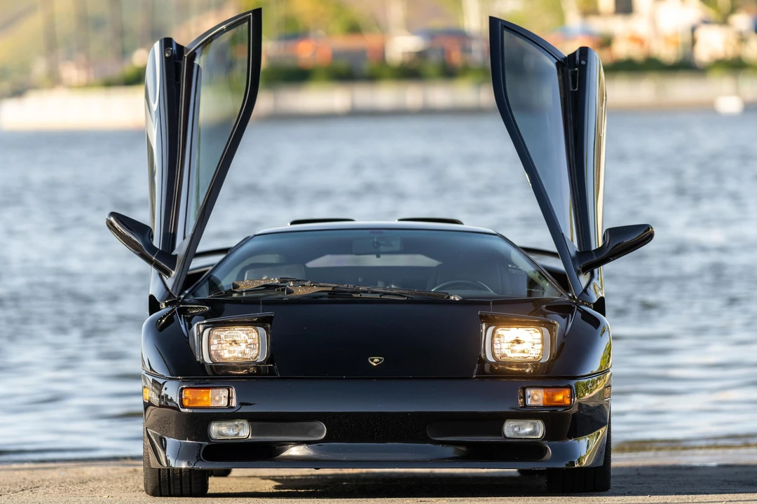 1998 Lamborghini Diablo SV - Image 2 of 31