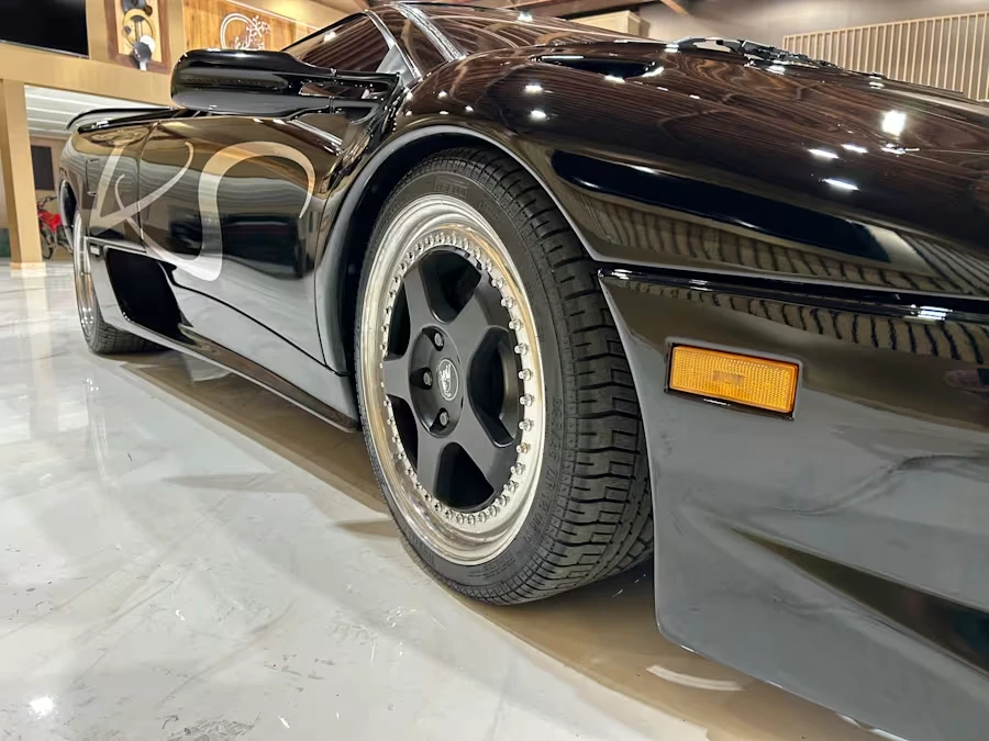 1998 Lamborghini Diablo SV - Image 10 of 31