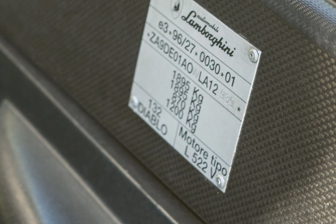 1998 Lamborghini Diablo VT - Image 11 of 22