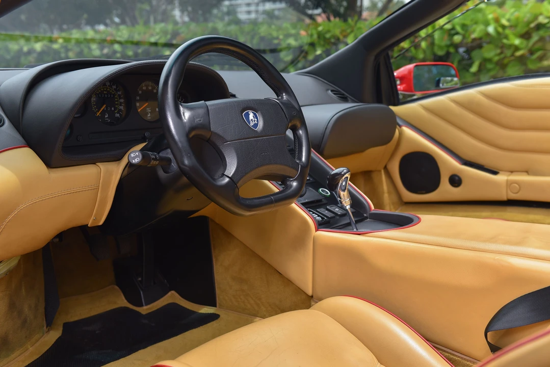 1998 Lamborghini Diablo VT - Image 17 of 31