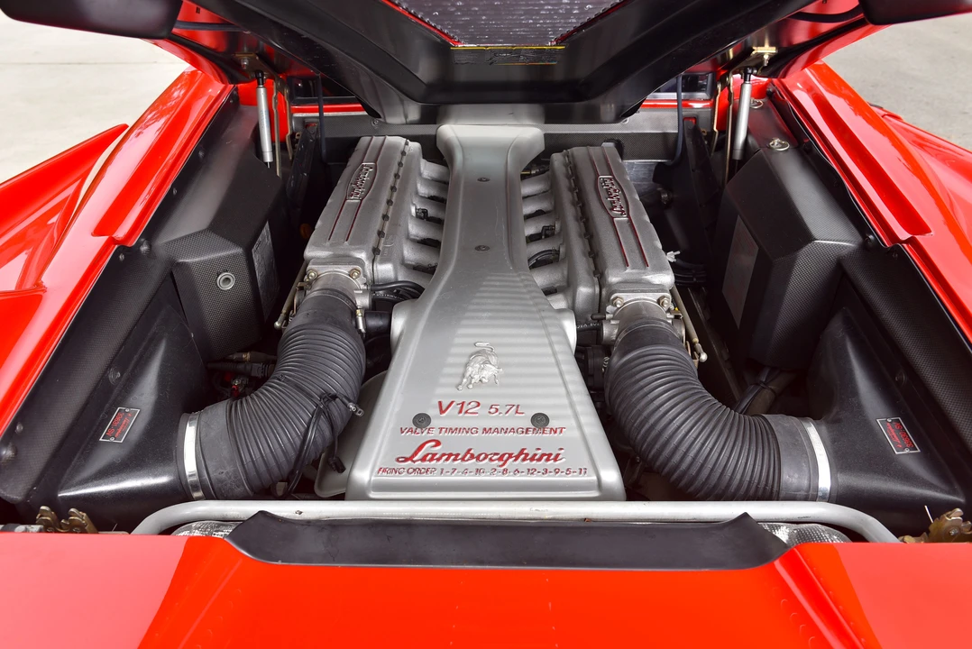 1998 Lamborghini Diablo VT - Image 11 of 31