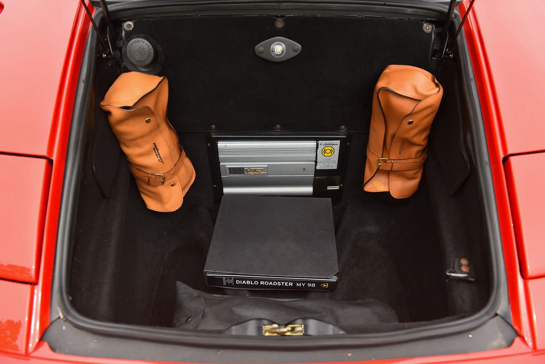 1998 Lamborghini Diablo VT - Image 9 of 31