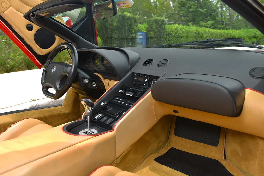 1998 Lamborghini Diablo VT - Image 28 of 31