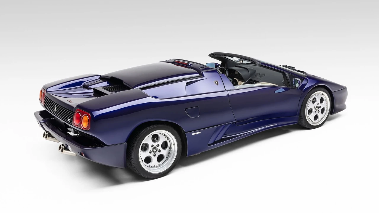1998 Lamborghini Diablo VT - Image 8 of 31