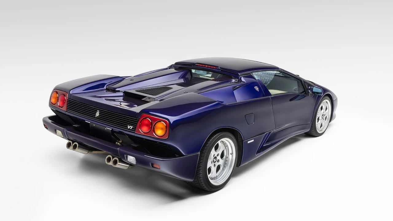 1998 Lamborghini Diablo VT - Image 17 of 31