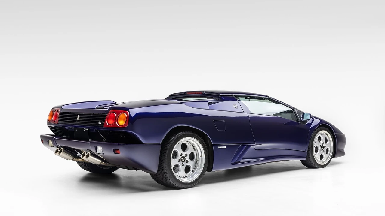 1998 Lamborghini Diablo VT - Image 16 of 31