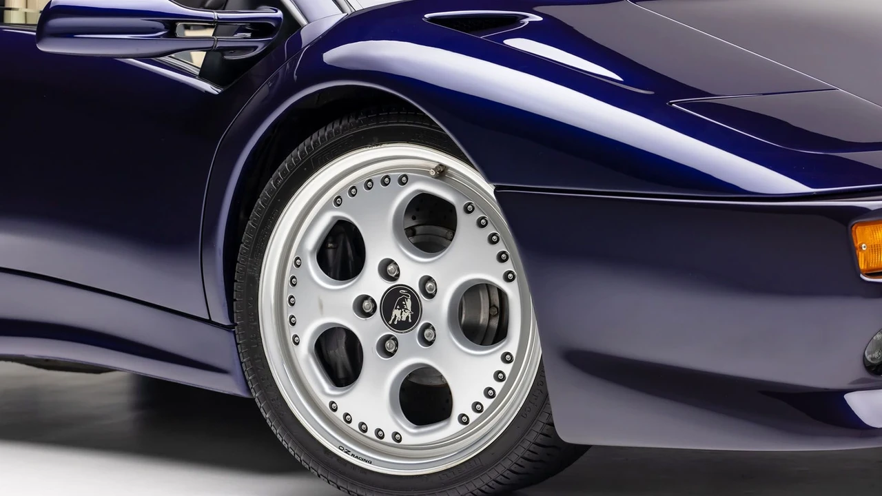 1998 Lamborghini Diablo VT - Image 27 of 31