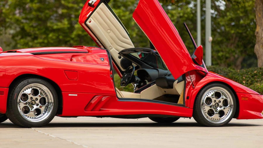 1998 Lamborghini Diablo VT - Image 17 of 31