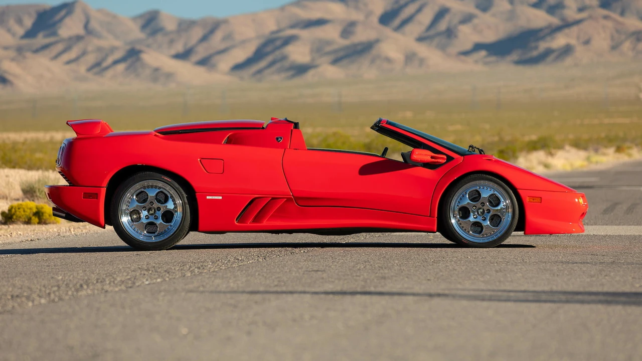 1998 Lamborghini Diablo VT - Image 2 of 30