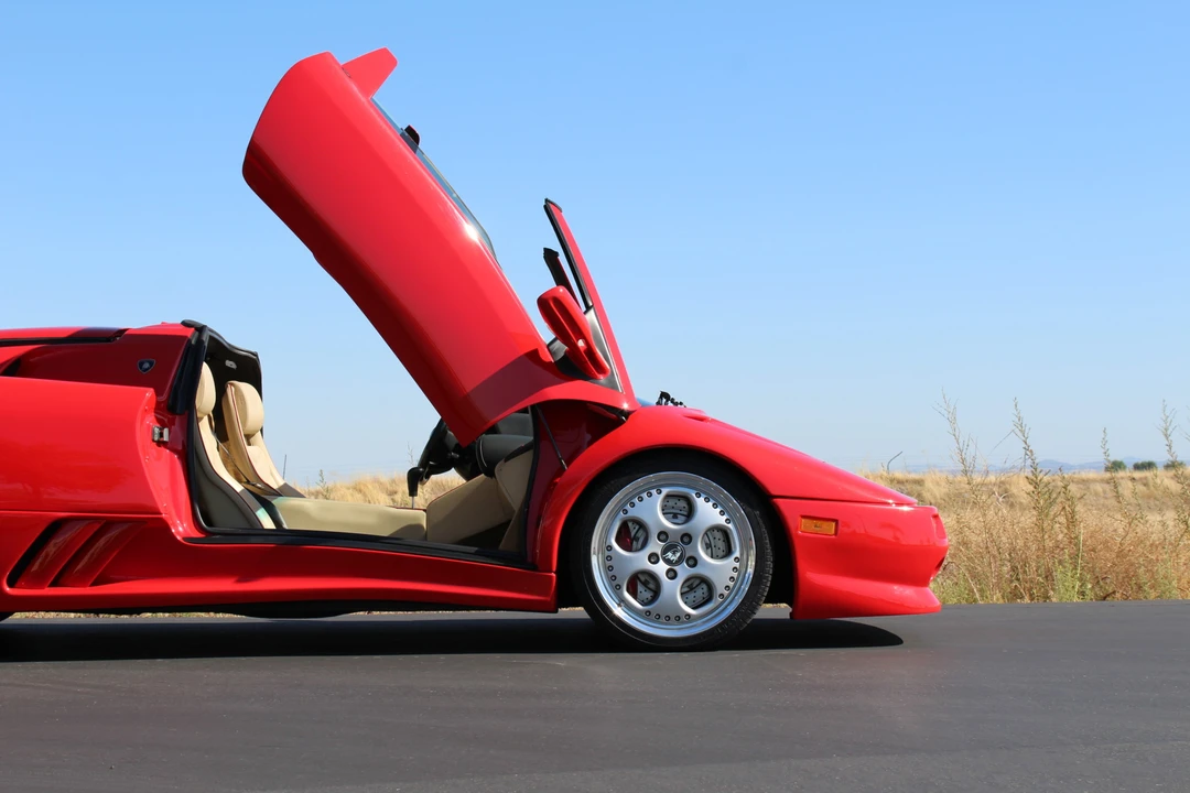 1998 Lamborghini Diablo VT - Image 23 of 31