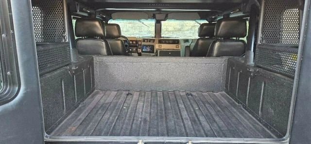 1998 Lamborghini LM002 - Image 19 of 20