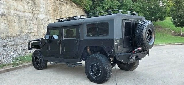 1998 Lamborghini LM002 - Image 8 of 20