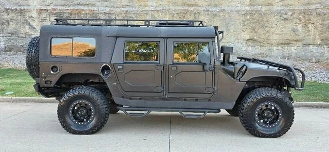 1998 Lamborghini LM002 - Image 2 of 20