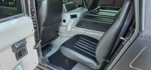 1998 Lamborghini LM002 - Image 16 of 20