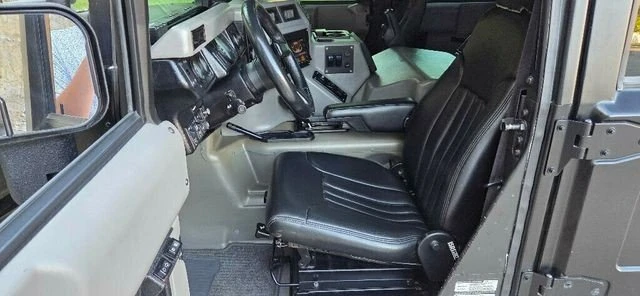 1998 Lamborghini LM002 - Image 14 of 20