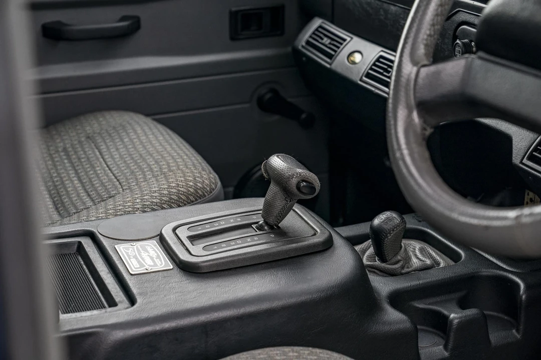 1998 Land Rover Defender 90 - Image 13 of 21