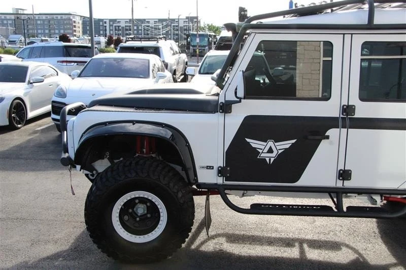 1998 Land Rover Defender 110 - Image 5 of 20