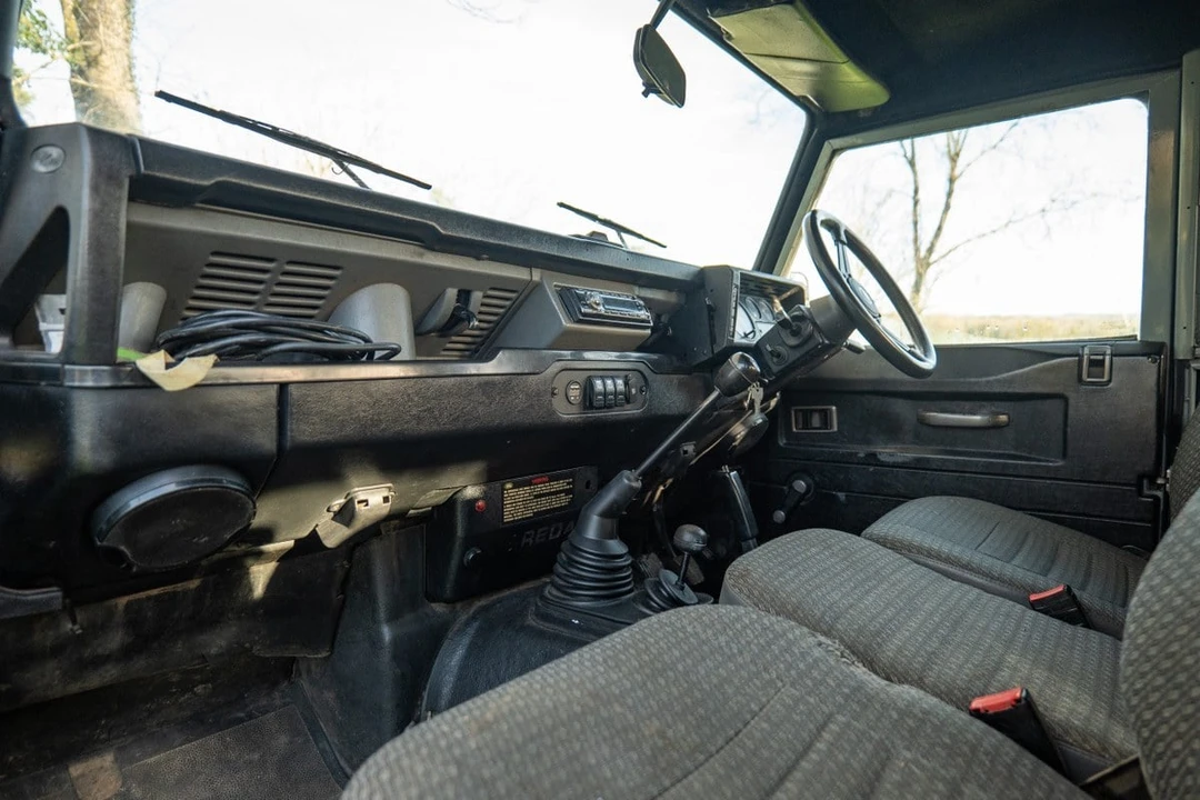 1998 Land Rover Defender - Image 24 of 30