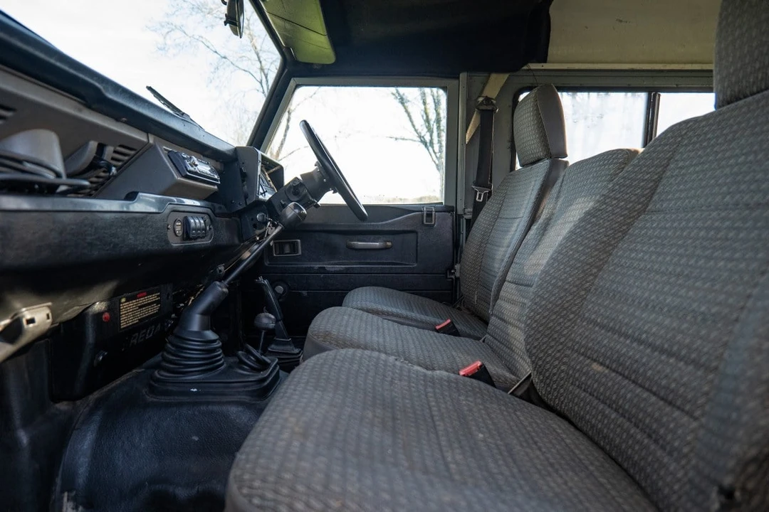 1998 Land Rover Defender - Image 25 of 30