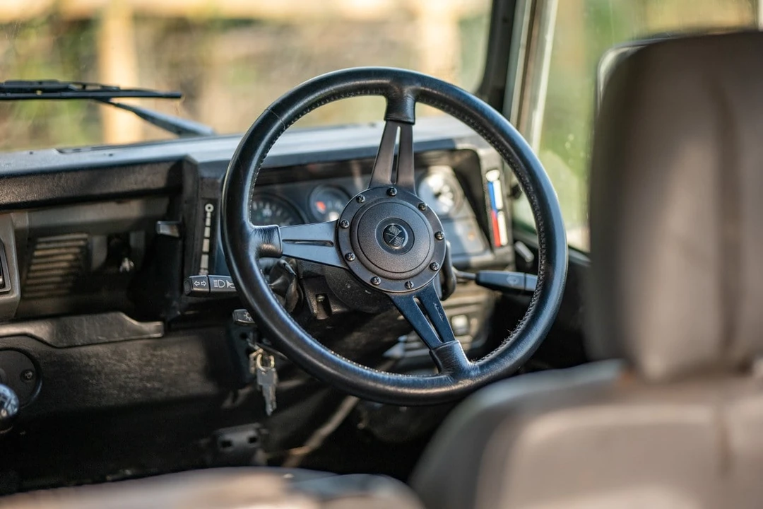 1998 Land Rover Defender - Image 12 of 30