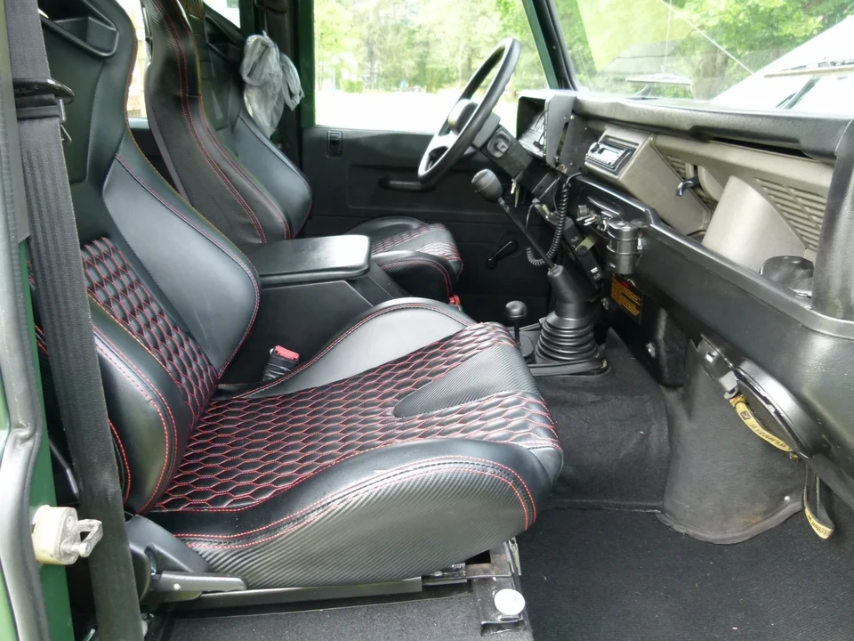 1998 Land Rover Defender 110 - Image 20 of 21