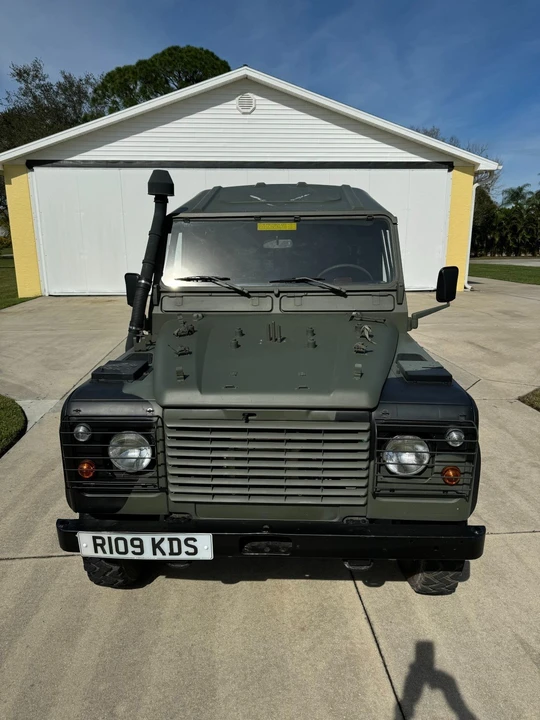 1998 Land Rover Defender 110 - Image 15 of 18