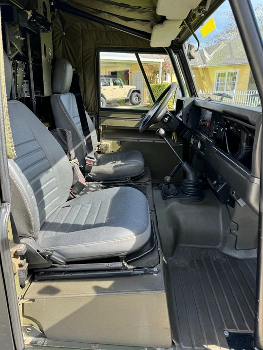1998 Land Rover Defender 110 - Image 6 of 18
